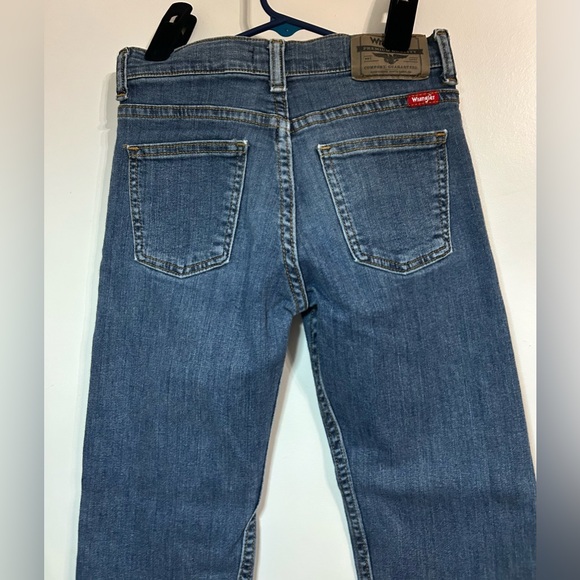 Wrangler Boy’s Classic Blue Denim Jeans - Picture 4 of 9